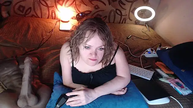 MiniNatalie online show from January 24, 11:45 pm