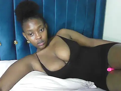 Snapshot of Sweet_mella chatting on September 12, 2:00 am Sweet mella online show from September 12, 2:00 am