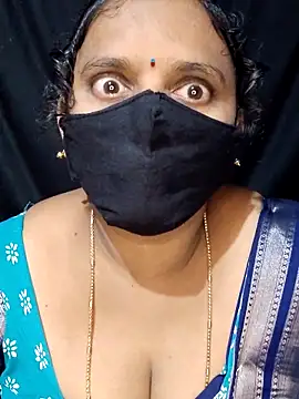 Snapshot of vintage-vibs chatting on September 18, 6:21 pm vintage-vibs online show from September 18, 6:21 pm