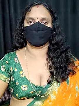 Snapshot of vintage-vibs chatting on October 12, 5:45 pm vintage-vibs online show from October 12, 5:45 pm