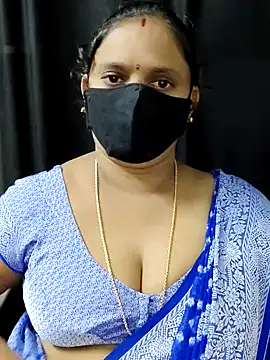 Snapshot of vintage-vibs chatting on October 15, 5:46 pm vintage-vibs online show from October 15, 5:46 pm