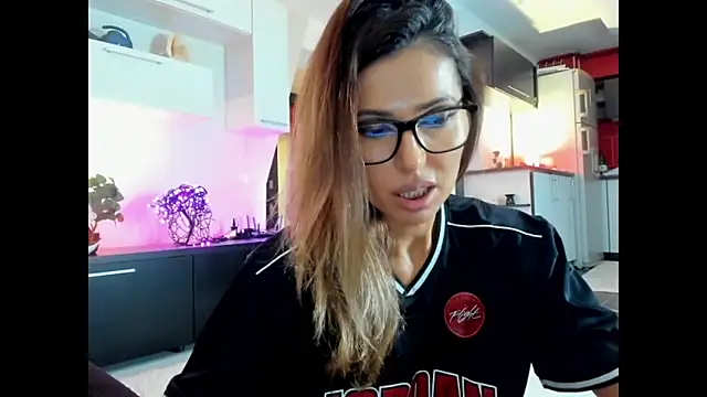 MissSmiley26 online show from October 10, 9:25 pm