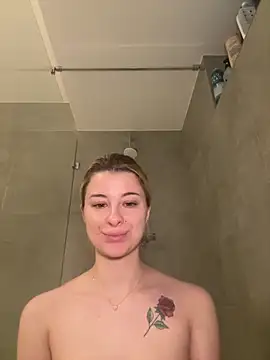 Mia-Minou online show from January 9, 7:52 am