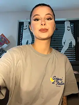 Mia-Minou online show from October 11, 12:58 pm