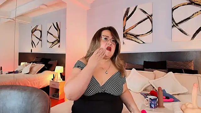 MartinaCaycedo online show from October 3, 12:13 pm