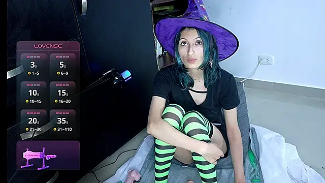 Snapshot of Camila---torres chatting on October 15, 2:55 am Camila---torres online show from October 15, 2:55 am