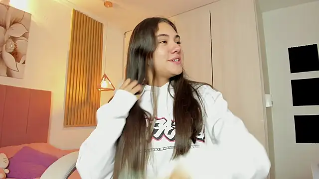 mia nevaeh online show from February 27, 9:04 pm