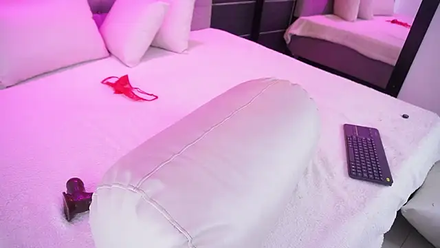 Bella TS  online show from January 23, 12:57 am