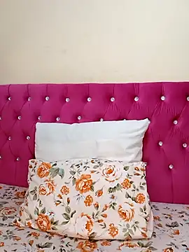 Miss Moriah online show from March 11, 3:12 pm