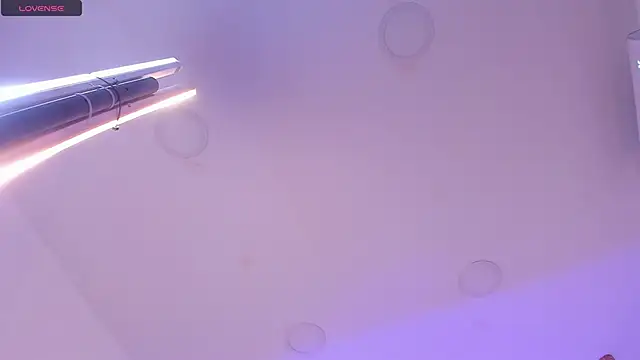 Snapshot of tinymoon- chatting on December 24, 2:54 pm tinymoon- online show from December 24, 2:54 pm