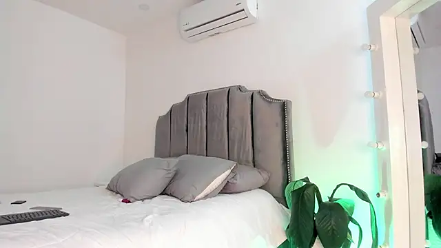 molly cams8 online show from January 20, 1:53 pm