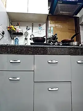 Snapshot of Manpreet_kaur21 chatting on December 6, 2:17 pm Manpreet kaur21 online show from December 6, 2:17 pm