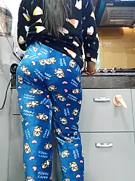 Snapshot of Manpreet_kaur21 chatting on December 14, 7:29 am Manpreet kaur21 online show from December 14, 7:29 am