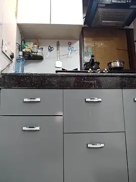 Snapshot of Manpreet_kaur21 chatting on December 17, 3:28 pm Manpreet kaur21 online show from December 17, 3:28 pm