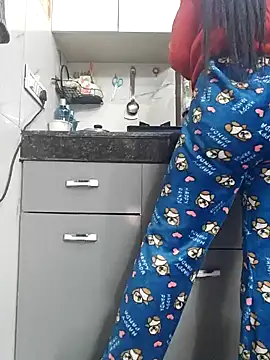 Snapshot of Manpreet_kaur21 chatting on December 25, 1:41 pm Manpreet kaur21 online show from December 25, 1:41 pm