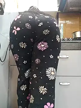 Snapshot of Manpreet_kaur21 chatting on January 16, 1:25 pm Manpreet kaur21 online show from January 16, 1:25 pm