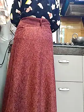 Snapshot of Manpreet_kaur21 chatting on January 25, 1:52 pm Manpreet kaur21 online show from January 25, 1:52 pm