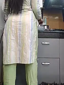 Snapshot of Manpreet_kaur21 chatting on February 2, 1:19 pm Manpreet kaur21 online show from February 2, 1:19 pm