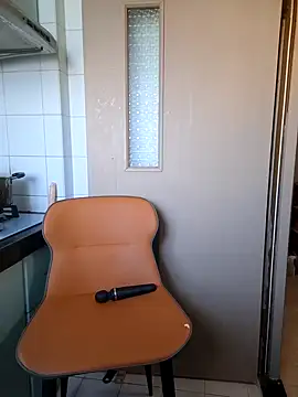 Snapshot of LenaShow chatting on October 18, 11:38 pm LenaShow online show from October 18, 11:38 pm