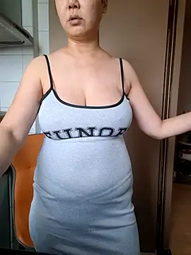 Snapshot of LenaShow chatting on October 22, 1:39 am LenaShow online show from October 22, 1:39 am