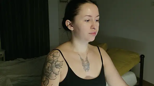 VioletCatt online show from October 21, 5:41 am