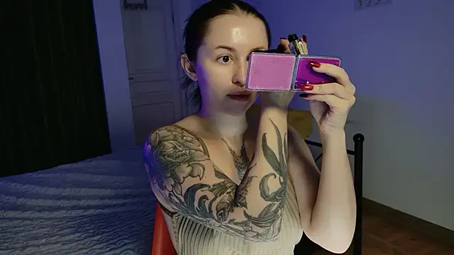 VioletCatt online show from December 17, 8:20 am