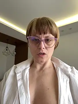 Snapshot of MySweetcum69 chatting on December 12, 8:36 am MySweetcum69 online show from December 12, 8:36 am