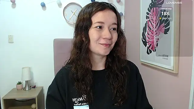 Snapshot of lanna_1878 chatting on February 17, 1:51 pm lanna 1878 online show from February 17, 1:51 pm