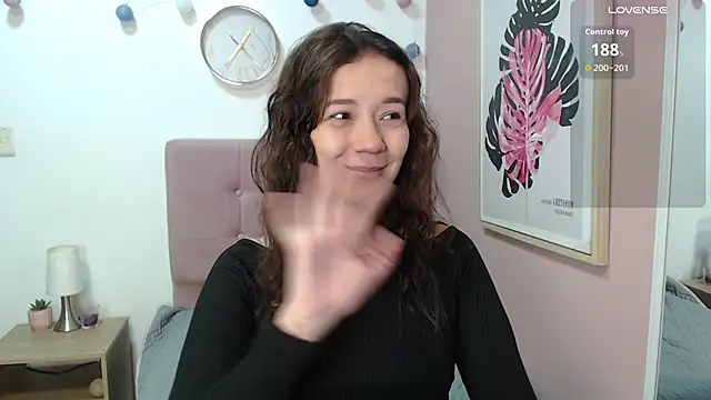 Snapshot of lanna_1878 chatting on February 19, 1:18 pm lanna 1878 online show from February 19, 1:18 pm