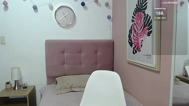 Snapshot of lanna_1878 chatting on March 27, 1:22 pm lanna 1878 online show from March 27, 1:22 pm