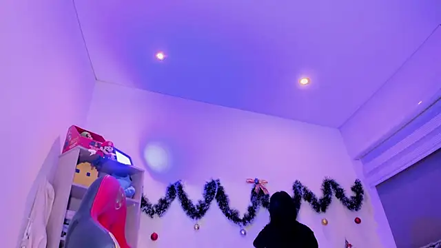 madelyn rose  online show from December 20, 2:19 am