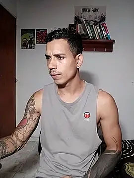 Snapshot of chero_95 chatting on October 11, 7:45 pm chero 95 online show from October 11, 7:45 pm