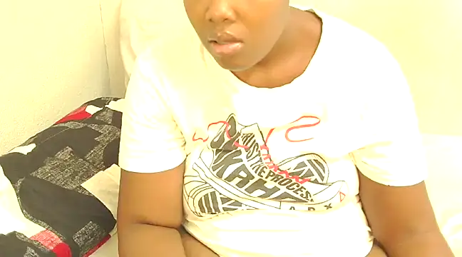 Snapshot of DollyAssZA chatting on February 27, 2:00 pm DollyAssZA online show from February 27, 2:00 pm