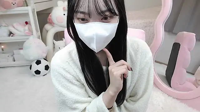 momo room online show from December 19, 10:02 am