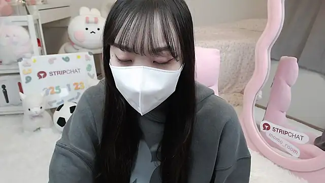 momo room online show from January 23, 10:11 am