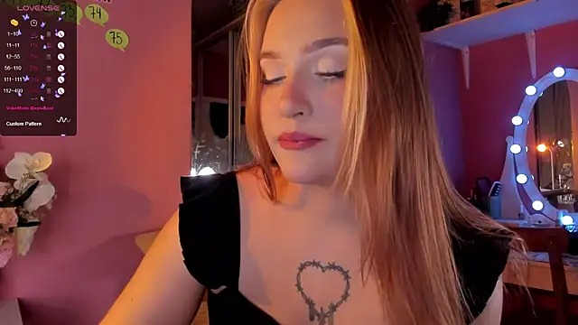 CarolineLovers online show from October 6, 9:23 pm