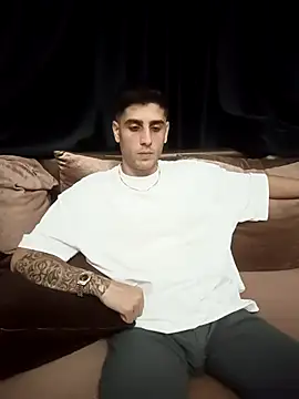 arenn1997 online show from September 22, 10:12 pm