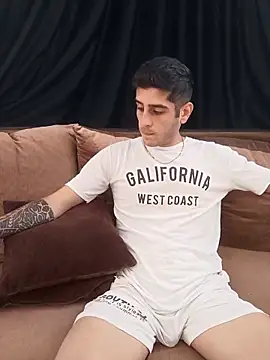 arenn1997 online show from October 9, 12:14 pm