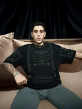 arenn1997 online show from October 11, 12:32 am