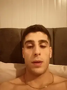 arenn1997 online show from February 20, 11:16 pm