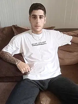 arenn1997 online show from March 28, 12:16 pm