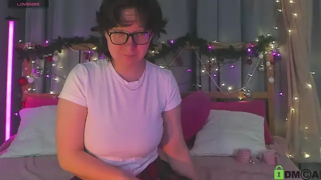 dreamgirllovee online show from January 9, 2:01 am