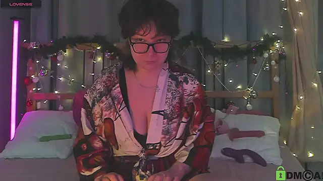 dreamgirllovee online show from January 12, 1:21 am