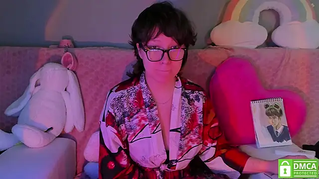 dreamgirllovee online show from February 4, 5:21 am