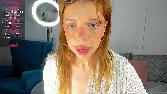 Hannah Carr online show from October 9, 7:23 pm