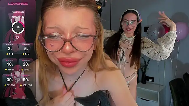 Hannah Carr online show from December 22, 7:33 pm