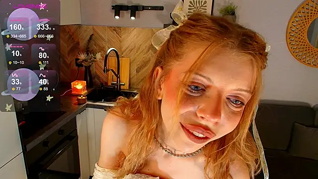 Hannah Carr online show from May 18, 9:42 pm