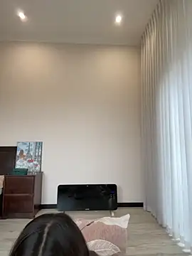 Hott Lolla online show from October 8, 8:34 am