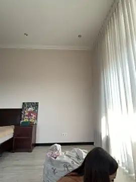 Hott Lolla online show from March 26, 8:31 am