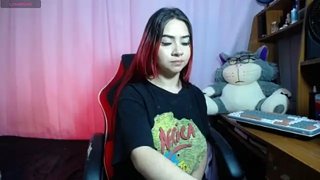 corallwells online show from October 15, 11:49 pm